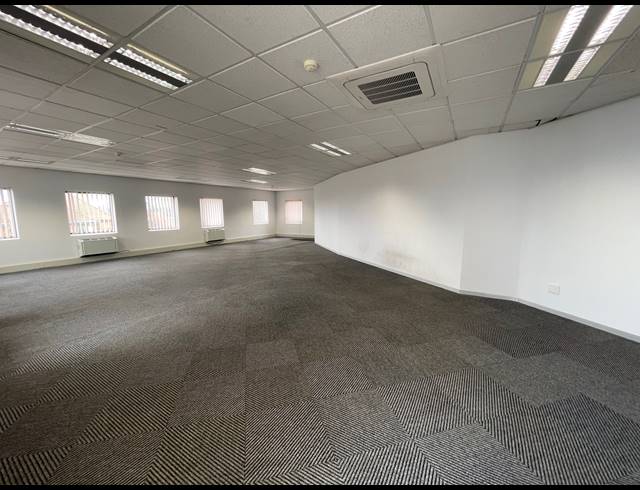 326M² OFFICE TO LET IN PARKTOWN